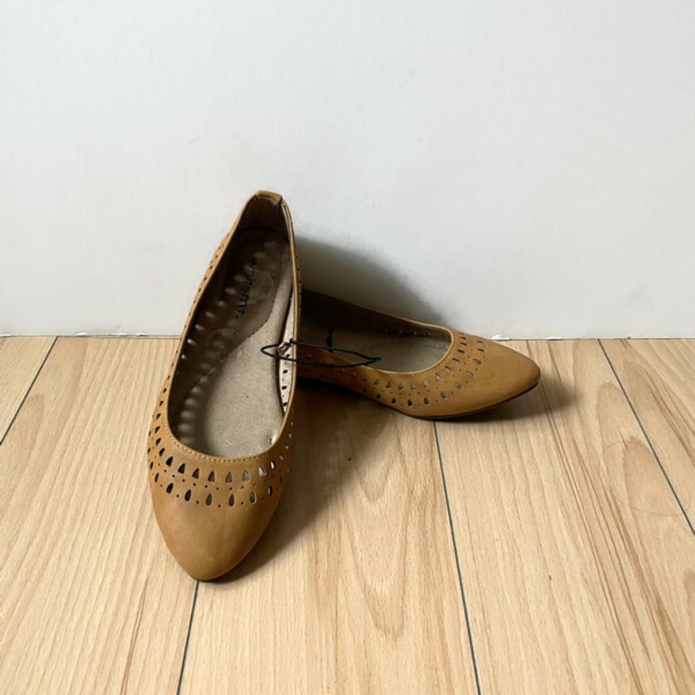 Lightweight summer flats